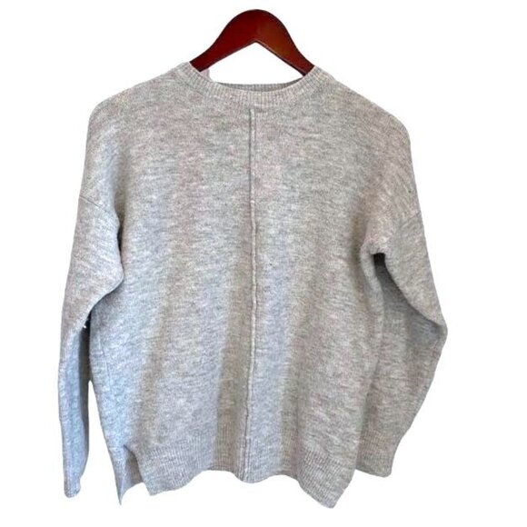 So many PRETTY SWEATERS!!! It's SWEATER WEATHER!!! Check out my closet!!! - Picture 11 of 13